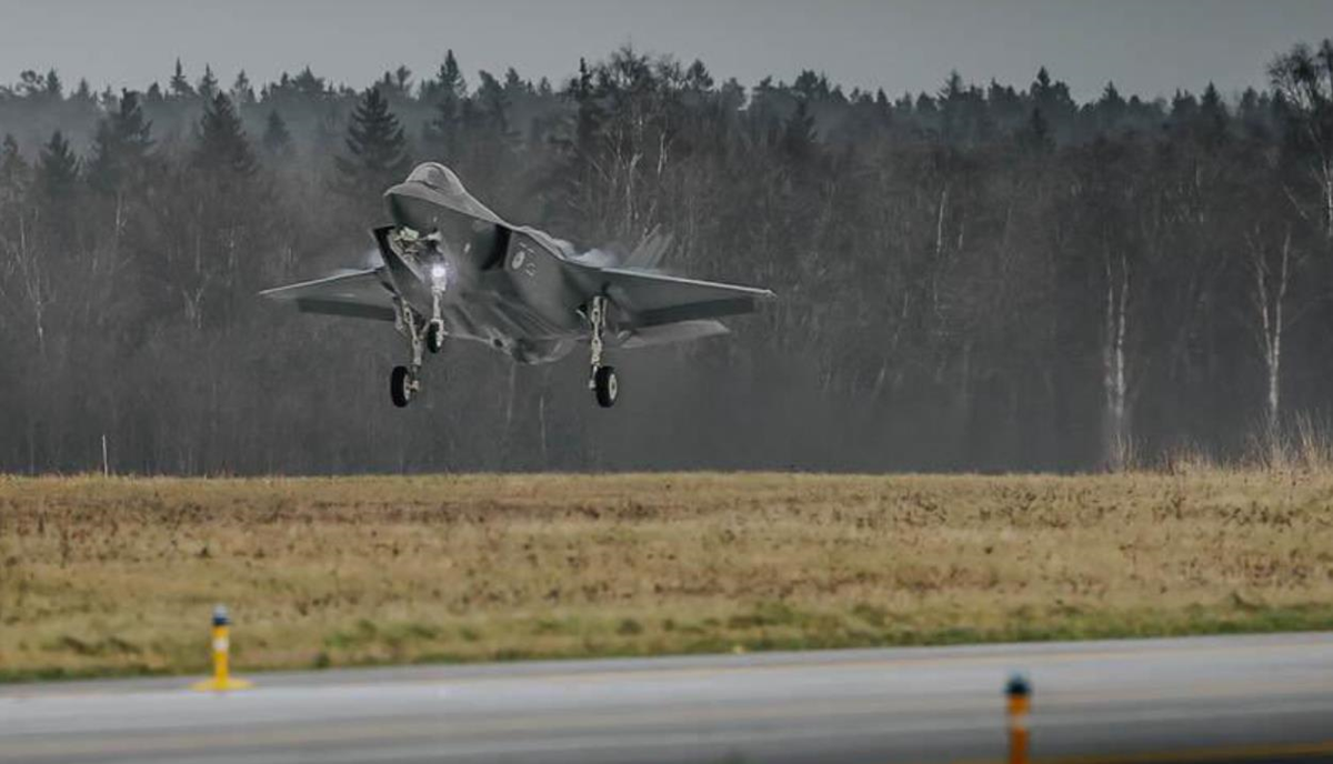 Нідерланди направлять винищувачі F-35 до Польщі