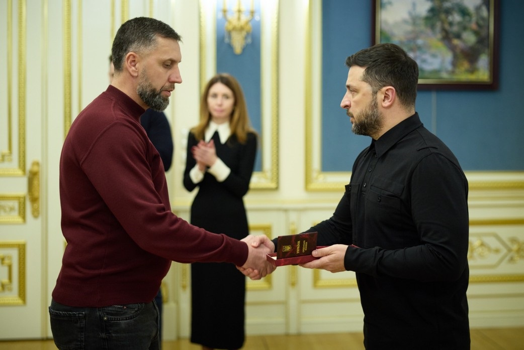 Новини України - Зеленський відзначив нагородами енергетиків