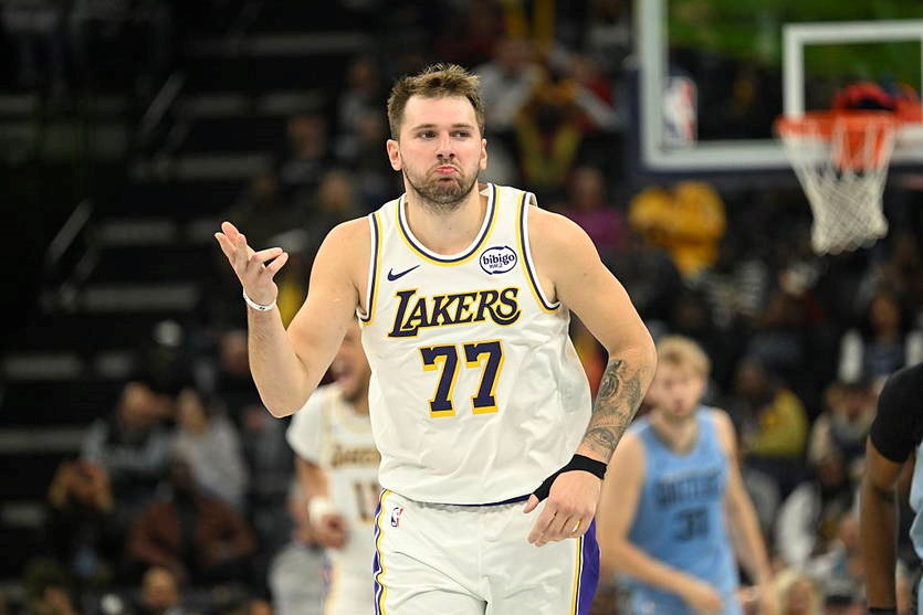 Дончич випередив легенду Лейкерс за кількістю очок на початку сезону