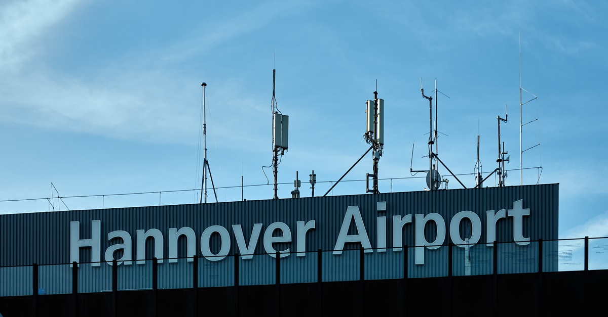 Новини світу - Дрони паралізують роботу трьох аеропортів у Німеччині