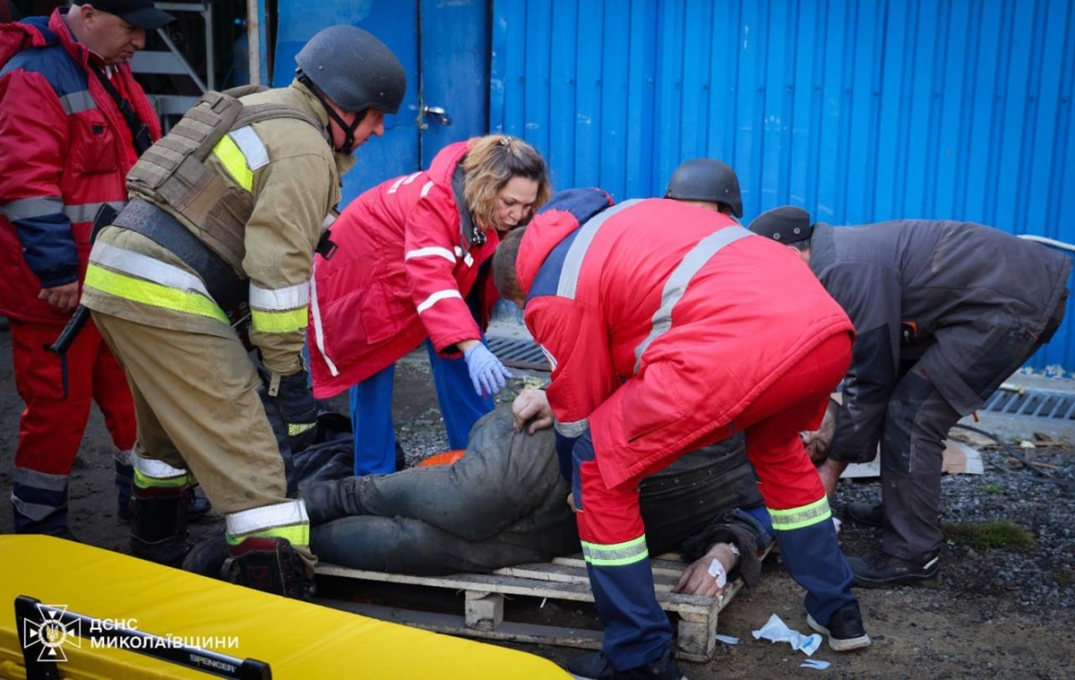 Новини України - Миколаїв зазнав удару "шахедами", є поранені