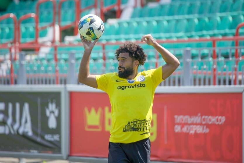 Олександрія згодилася відпустити французького захисника