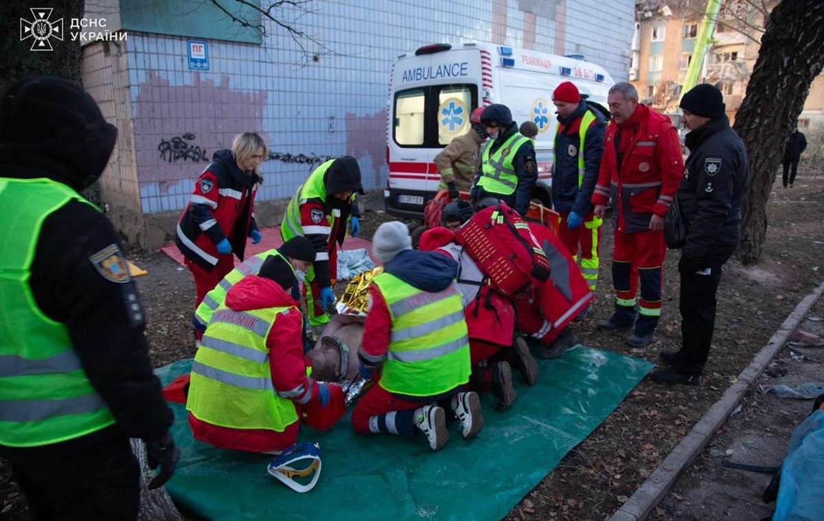 Новини України - У Тернополі майже 100 поранених через атаку Росії