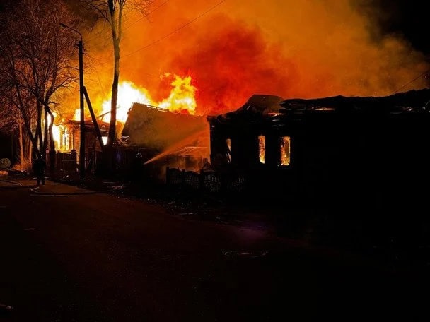 РФ обстріляла центр Новгород-Сіверська: є жертва і значні руйнування