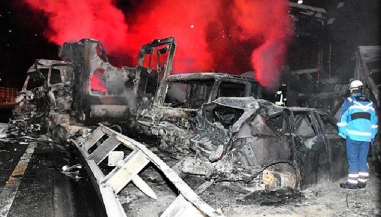 Новини світу - В Японії сталася ДТП за участю понад 50 авто, є загиблі