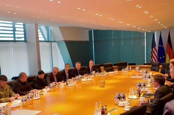 Новини України - WSJ: Мирні переговори стають боротьбою США і Києва