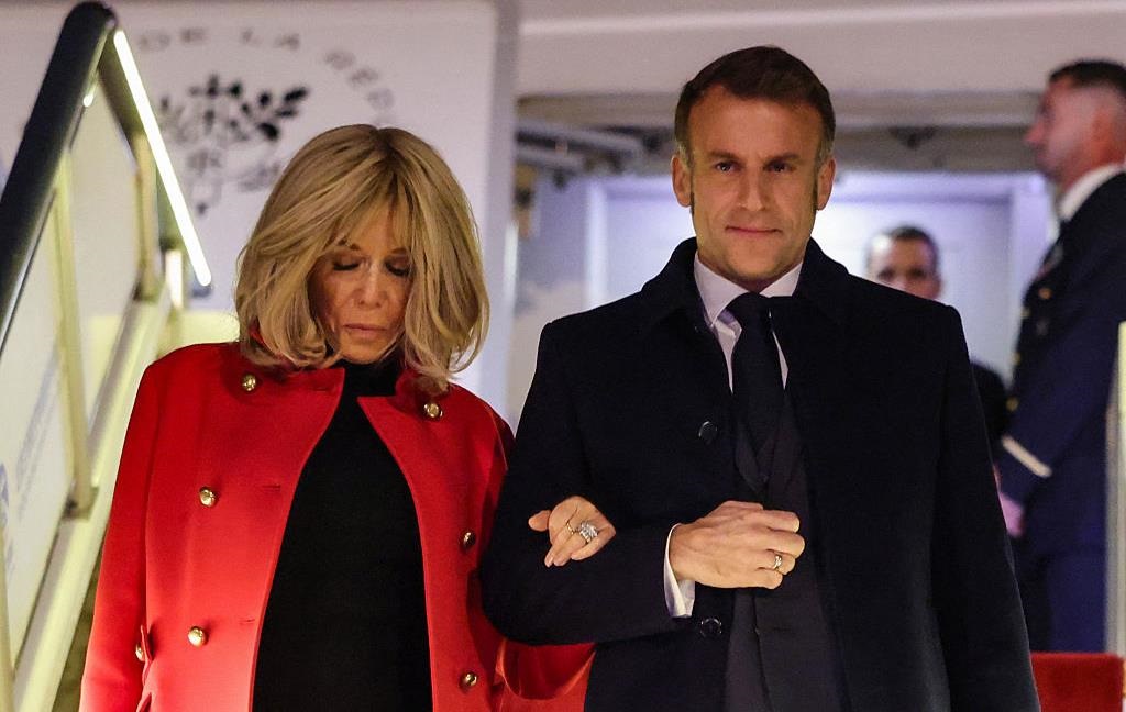 Новини світу - У Франції оголосили присуд 10 людям за кібербулінг Брижит Макрон